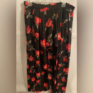 NWT Rue21 Rose Print Hi Lo Skort